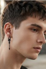 Sharks Bay Clothing – Black Arrow Clip-on Earring (4.7cm) | Μαύρο Ατσάλινο Fake Piercing 1 τεμάχιο